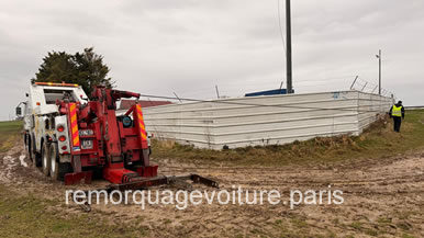 Dépanneuse poids lourds grande capacité avec treuil hydraulique